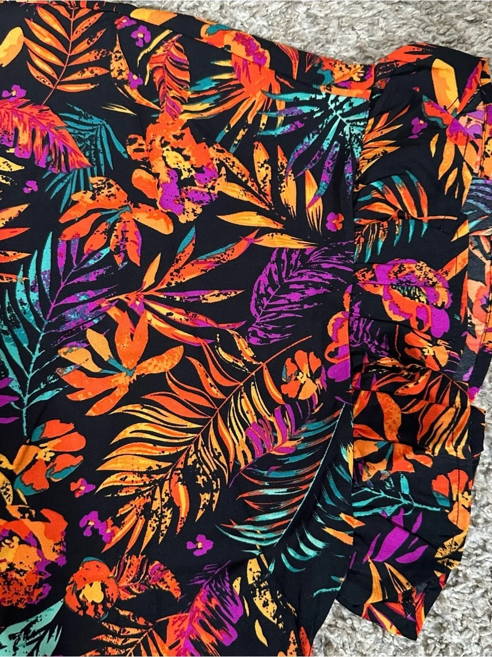 NEW EMILY WONDER flutter sleeve bright floral top blouse
